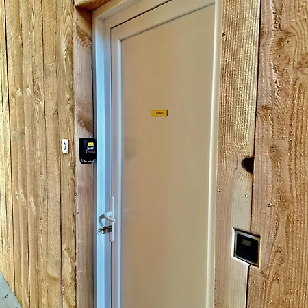 Appartement Cozy With Free Parking On Site